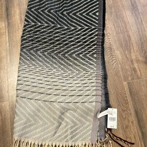 🌟 🌟 Women’s scarfs brand new